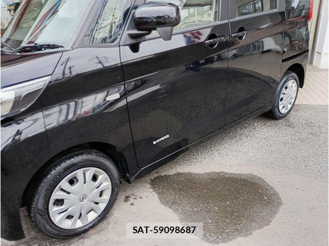 Nissan ROOX 2021-08 8831404-6
