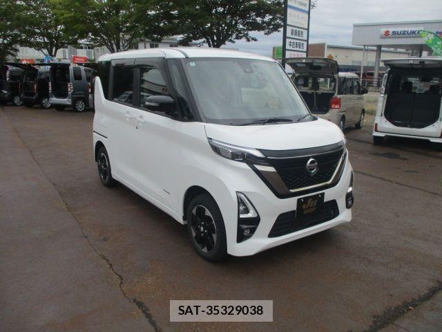 Nissan ROOX 2022-07 8831403-0