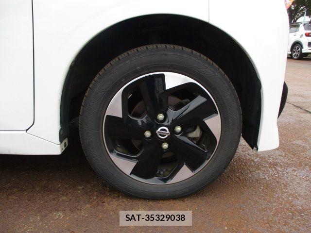 Nissan ROOX 2022-07 8831403-23