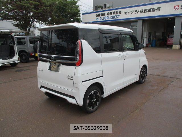 Nissan ROOX 2022-07 8831403-3