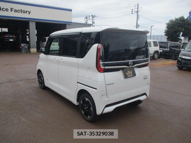 Nissan ROOX 2022-07 8831403-5