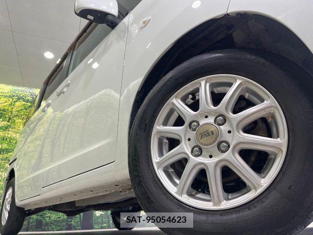 Nissan ROOX 2011-08 8850560-11