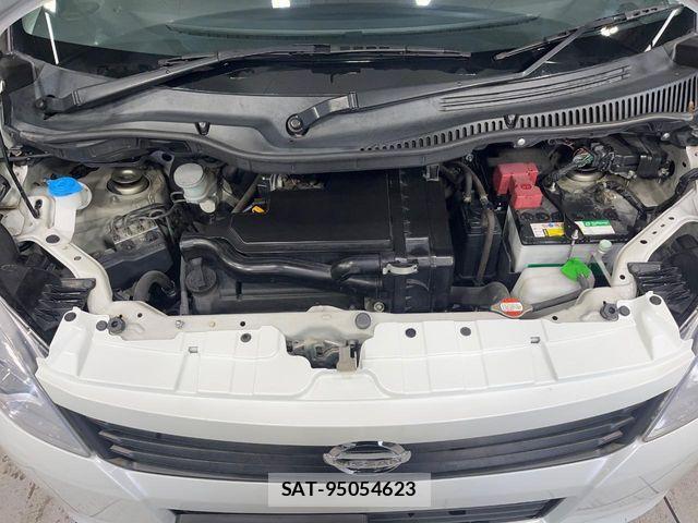Nissan ROOX 2011-08 8850560-16