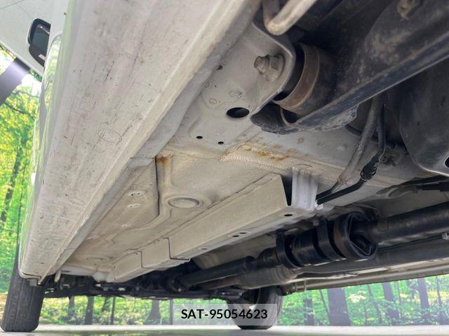 Nissan ROOX 2011-08 8850560-19