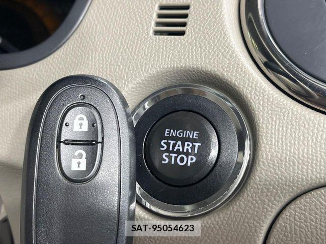 Nissan ROOX 2011-08 8850560-5