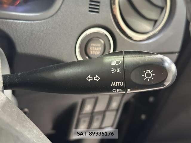 Nissan ROOX 2012-01 8849550-11