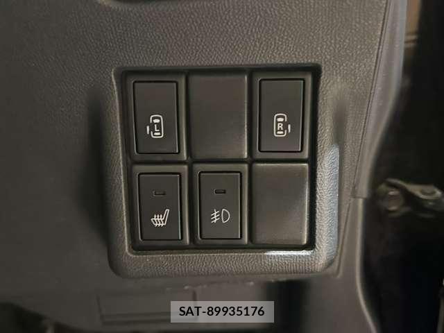 Nissan ROOX 2012-01 8849550-13