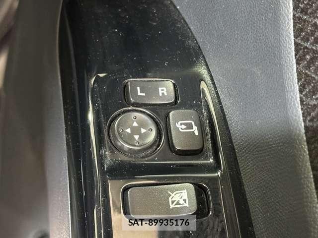 Nissan ROOX 2012-01 8849550-15