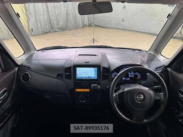 Nissan ROOX 2012-01 8849550-16