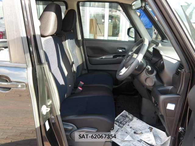 Nissan ROOX 2020-08 8871997-3