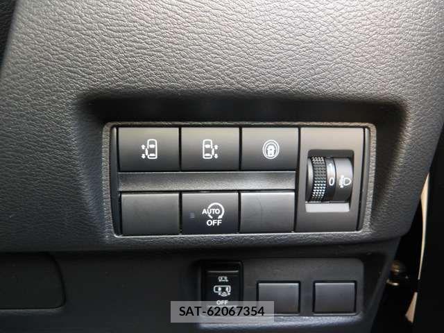 Nissan ROOX 2020-08 8871997-5
