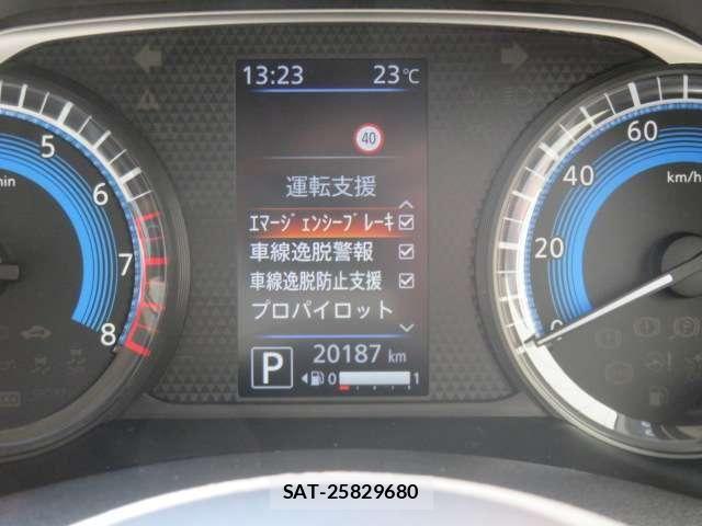Nissan ROOX 2022-03 8881956-9