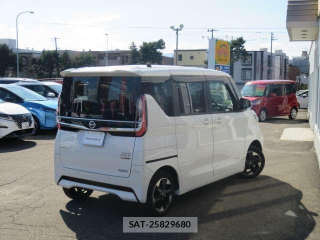 Nissan ROOX 2022-03 8881956-1