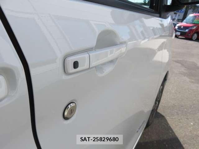 Nissan ROOX 2022-03 8881956-4