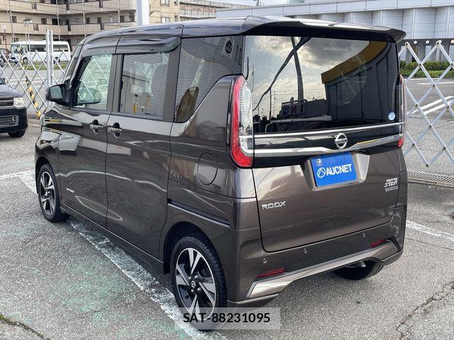 Nissan ROOX 2021-07 8884295-6