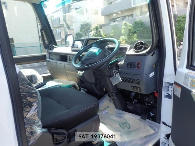 Mitsubishi ROSA 2025-05 1229403-5