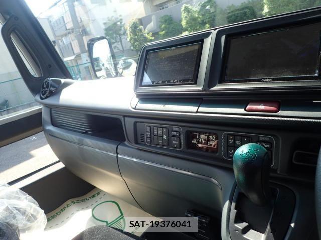 Mitsubishi ROSA 2025-05 1229403-6