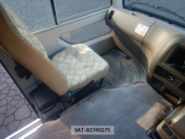 Mitsubishi ROSA 2013-04 2966655-17