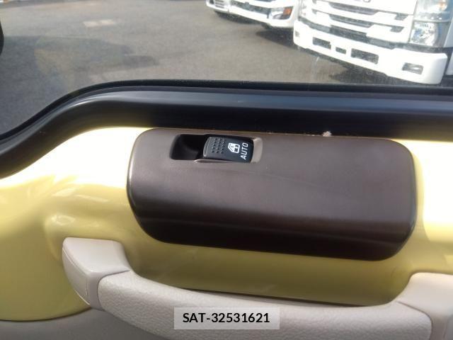 Mitsubishi ROSA 2016-09 3775692-1