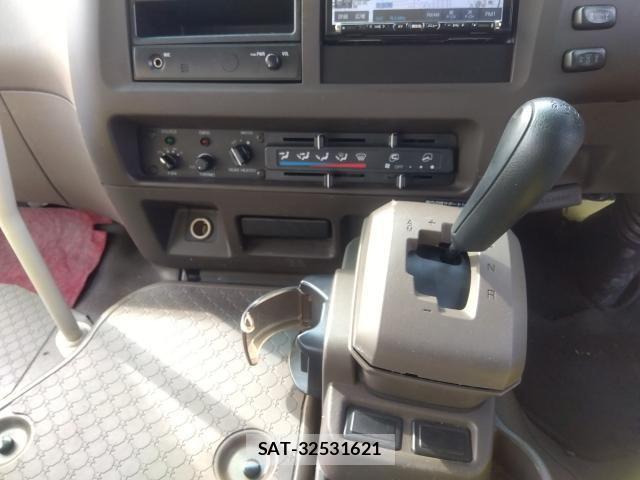 Mitsubishi ROSA 2016-09 3775692-6