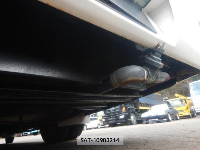 Mitsubishi ROSA 1999-01 6017618-13
