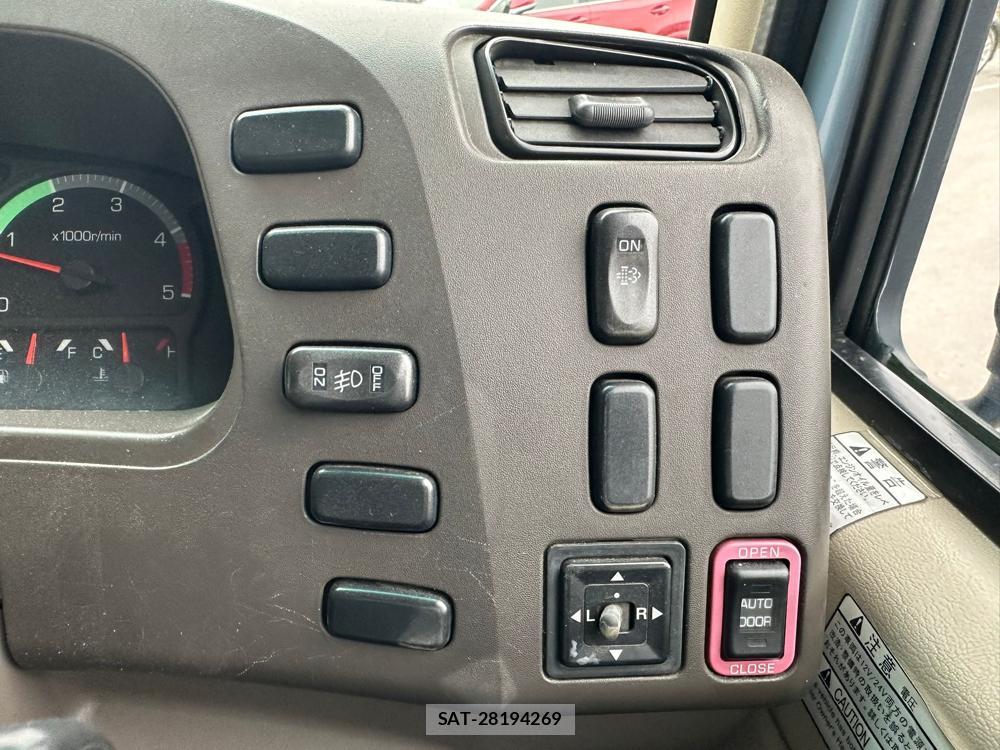 Mitsubishi ROSA 2012-06 5386302-14