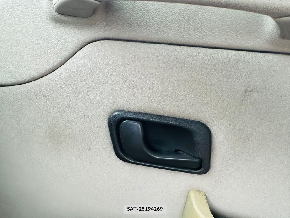 Mitsubishi ROSA 2012-06 5386302-18