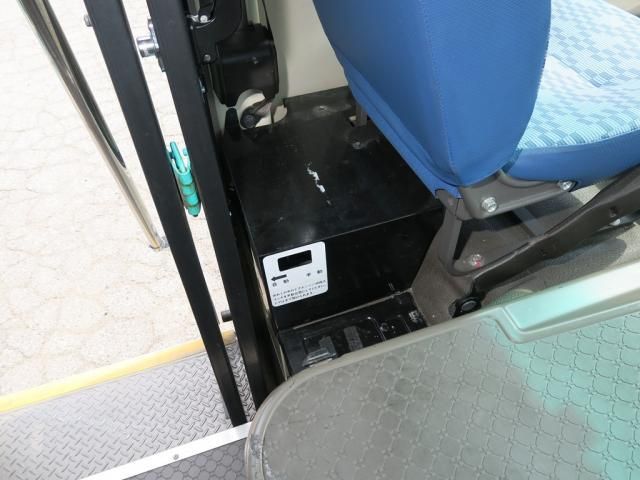Mitsubishi ROSA 2018-03 7199757-18