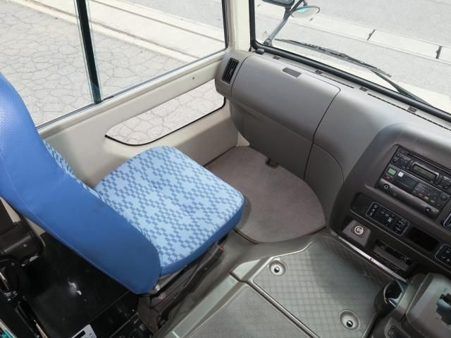 Mitsubishi ROSA 2018-03 7199757-21