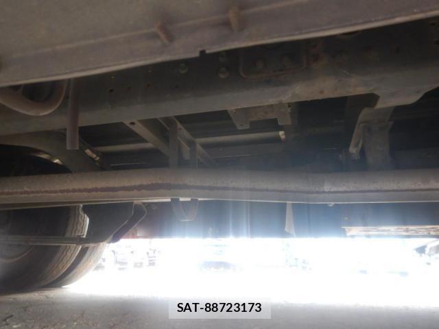 Mitsubishi ROSA 2003-09 7359682-29