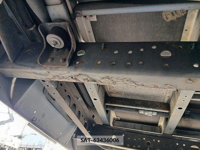 Mitsubishi ROSA 2010-01 7359681-16