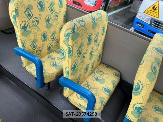 Mitsubishi ROSA 2019-03 7393933-25