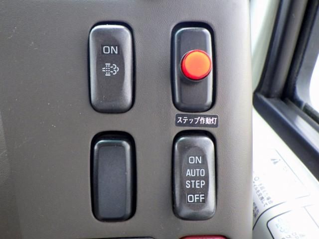 Mitsubishi ROSA 2016-12 7710495-19