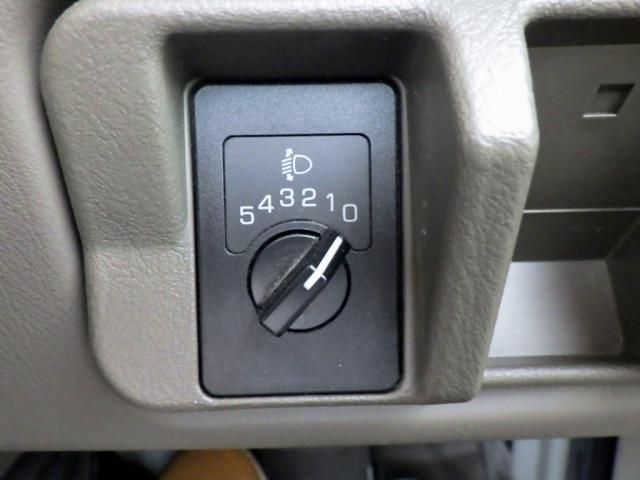 Mitsubishi ROSA 2016-12 7710495-21