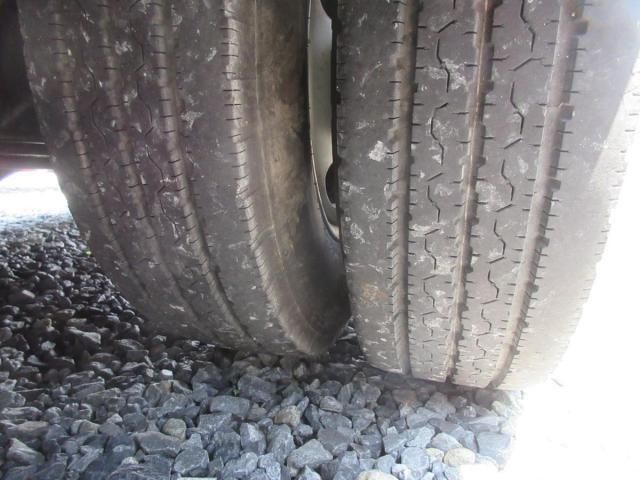 Mitsubishi ROSA 2011-04 7737891-17