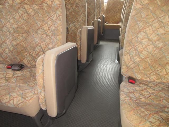 Mitsubishi ROSA 2011-04 7737891-21