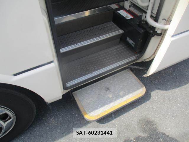 Mitsubishi ROSA 2006-07 8075424-21