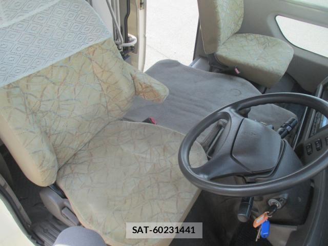 Mitsubishi ROSA 2006-07 8075424-29