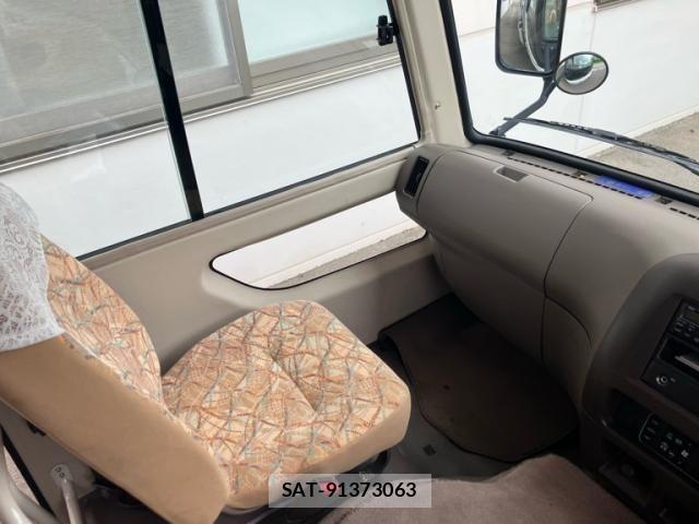 Mitsubishi ROSA 2006-11 8368508-15
