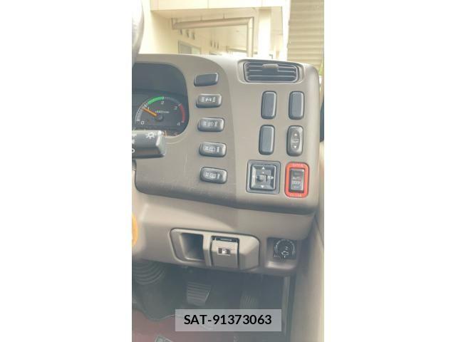 Mitsubishi ROSA 2006-11 8368508-19