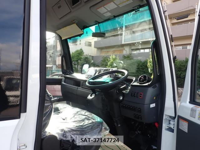 Mitsubishi ROSA 2026-05 8458351-9