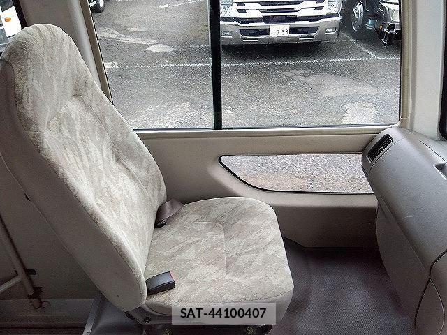 Mitsubishi ROSA 2003-06 8686478-14