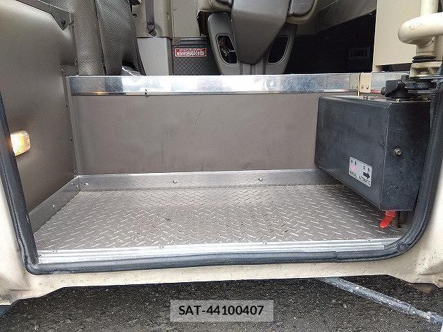 Mitsubishi ROSA 2003-06 8686478-5