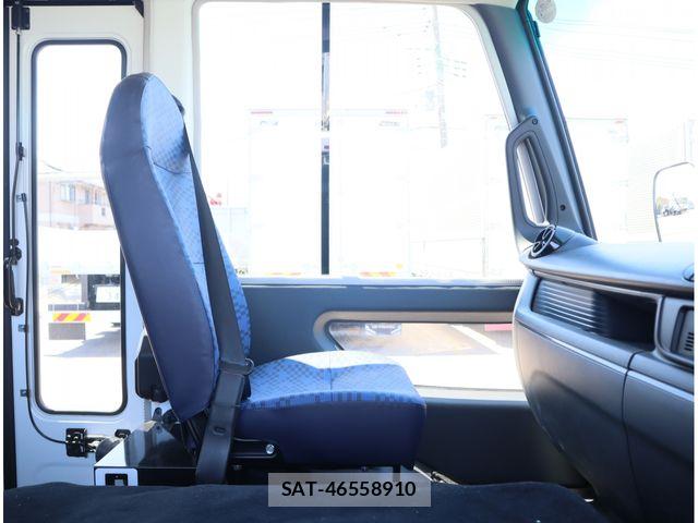 Mitsubishi ROSA 2025-03 8850561-21