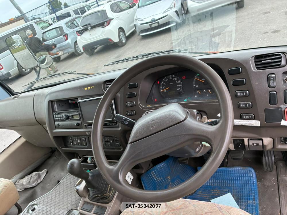 Mitsubishi ROSA 2008-05 8883197-11
