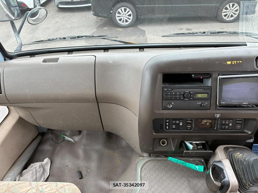 Mitsubishi ROSA 2008-05 8883197-17