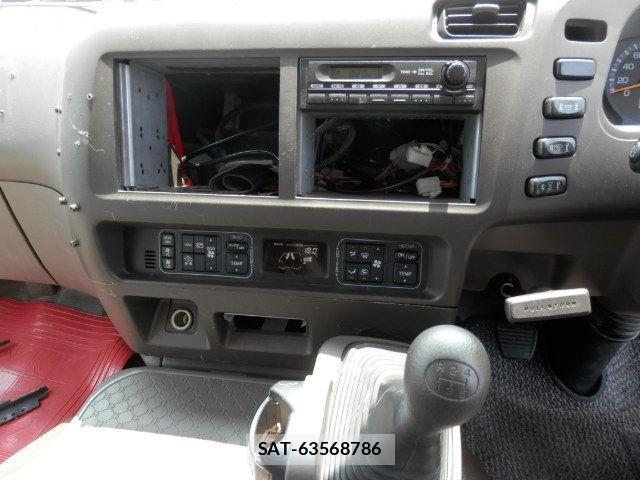 Mitsubishi ROSA 2006-09 1141962-22