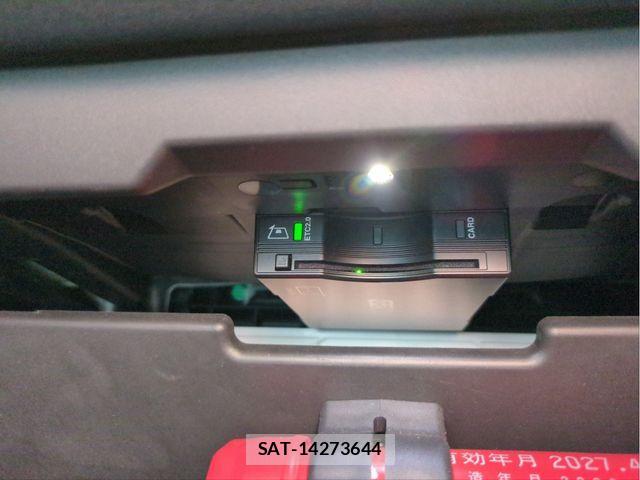 ROVER DEFENDER 2023-06 1627326-13