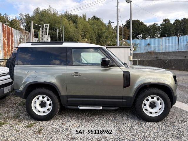 ROVER DEFENDER 2024-01 2033108-9