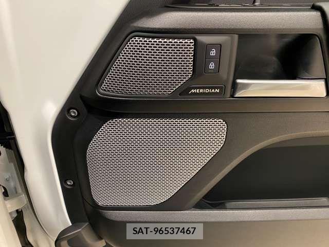 ROVER DEFENDER 2024-01 3385976-11